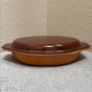 Vintage…Pyrex 063 Harvest Gold Oval Divided 1 Qt Casserole Dish Brown Lid…